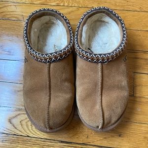 Chestnut Tasman Ugg Slippers